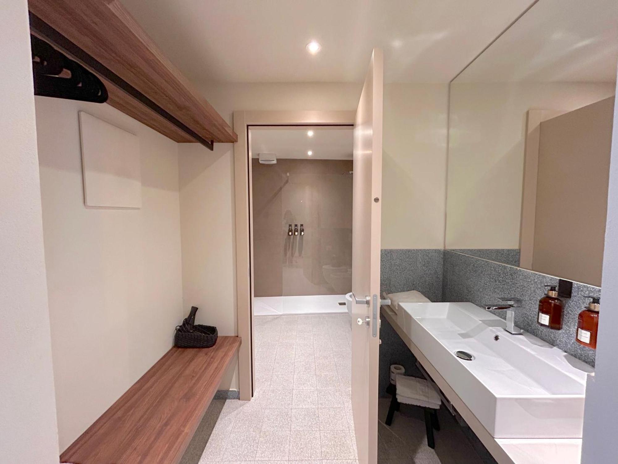 The Lake Suites Com - Luxury Stay In 拉齐塞 外观 照片