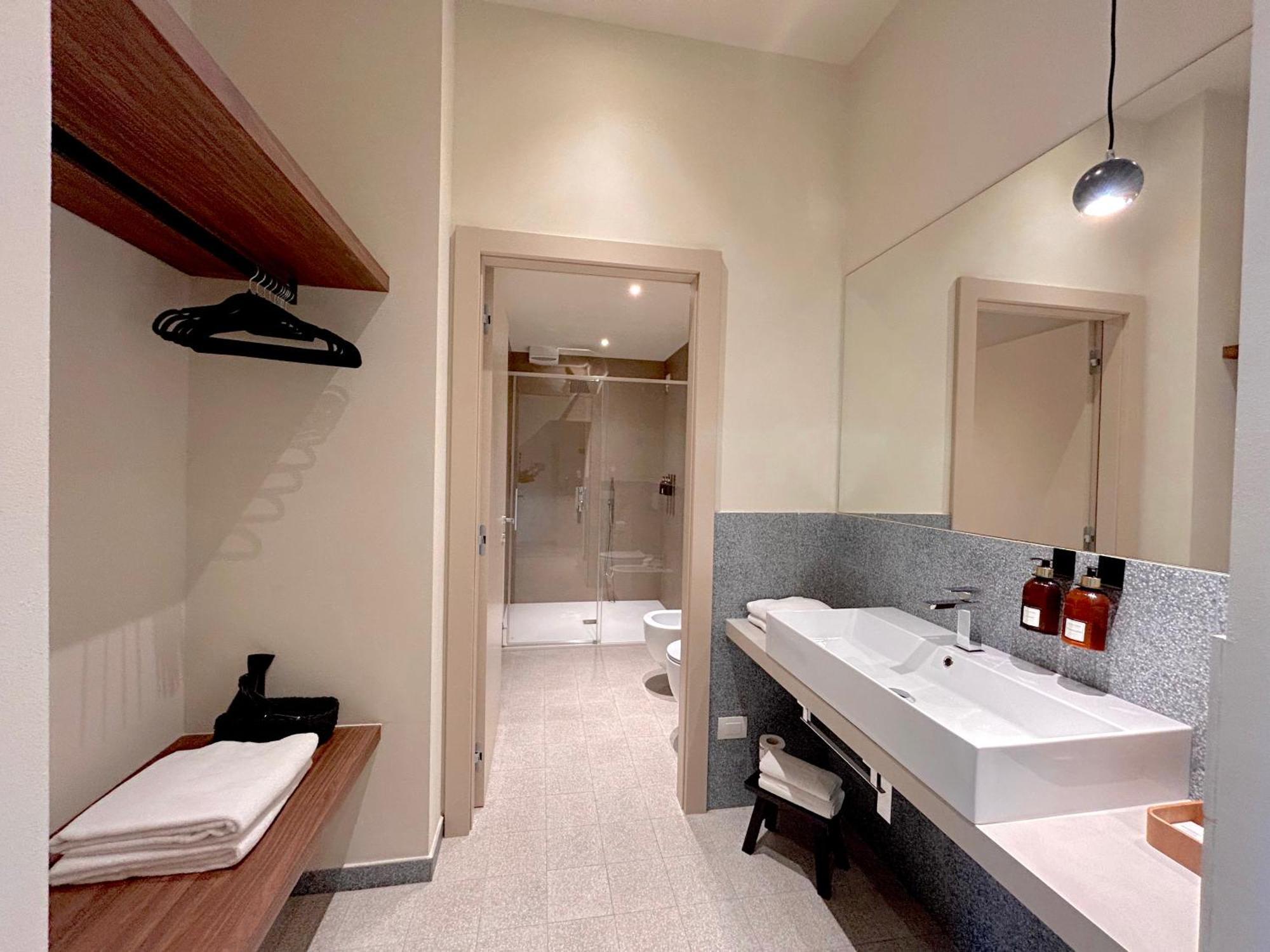 The Lake Suites Com - Luxury Stay In 拉齐塞 外观 照片
