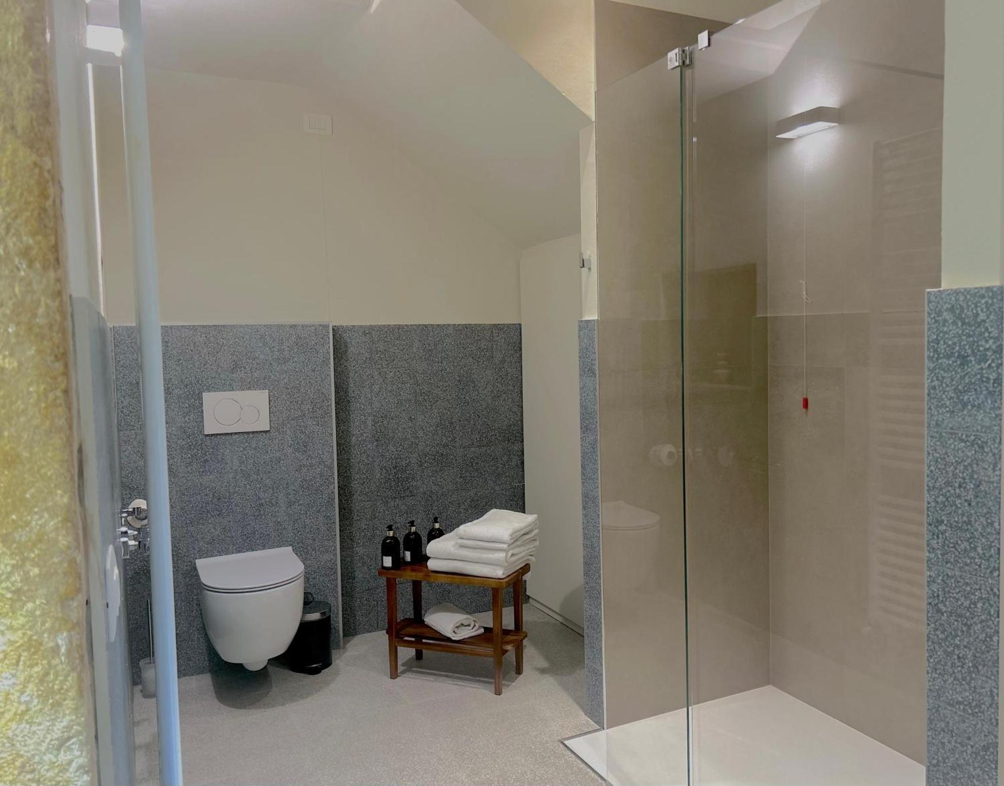 The Lake Suites Com - Luxury Stay In 拉齐塞 外观 照片